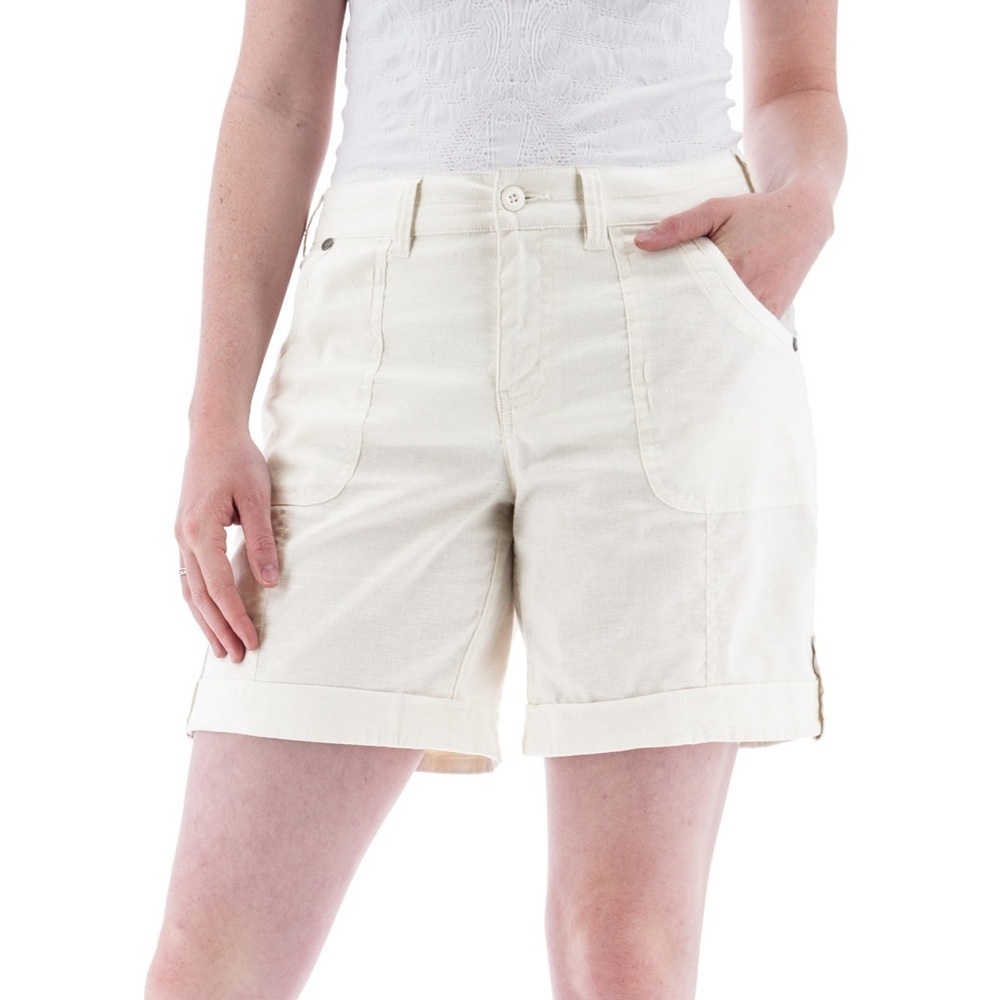 Aventura Temple Lightweight Utility Short, size 4